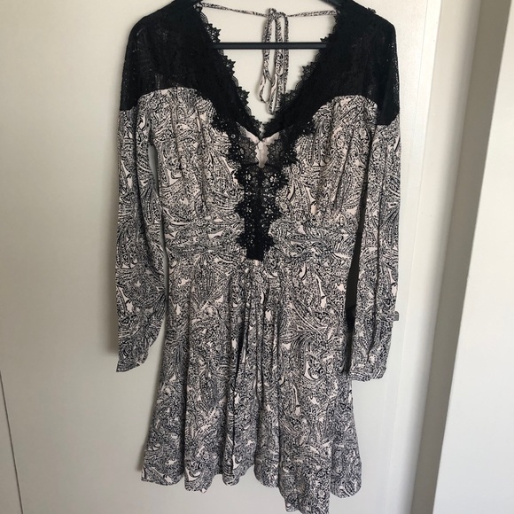 Anthropologie lace v-neck mini dress. - Picture 5 of 12
